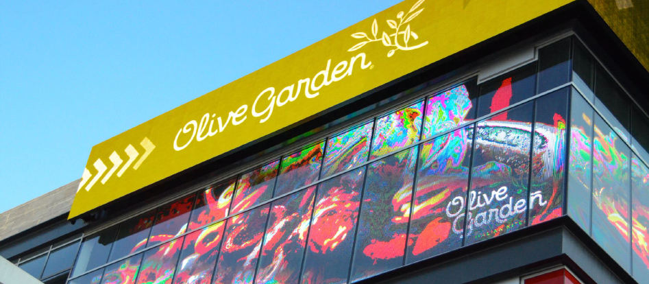 Darden partnered with Systems Innovation to create a stunning, eye-catching visual display that would enable their new Olive Garden location to stand out on the notorious Las Vegas Strip.